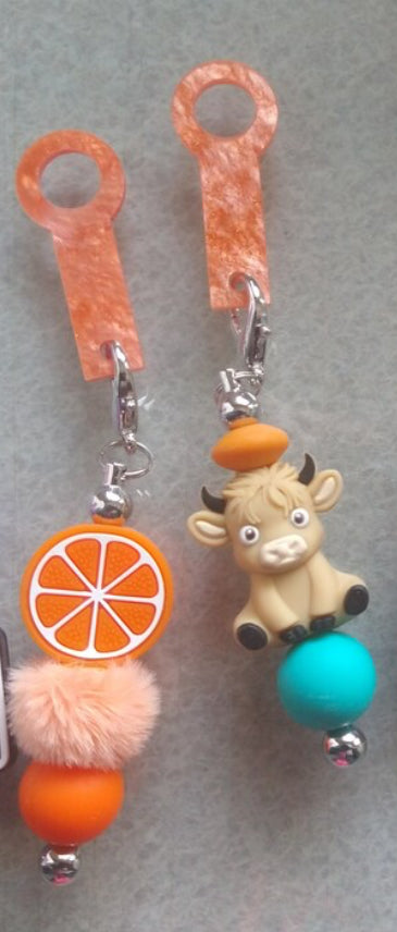 Beadable straw bar for tumblers