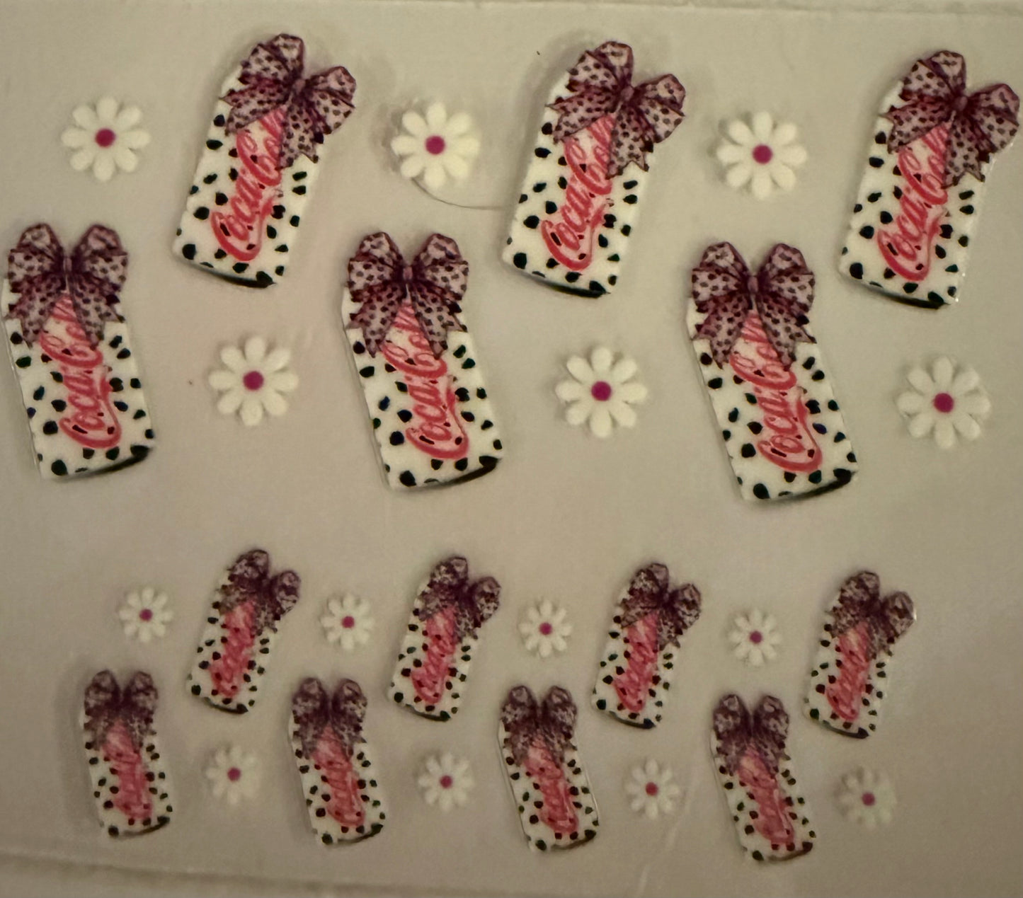 Uvdtf wraps Mini Stanley coke with polka dots and bows
