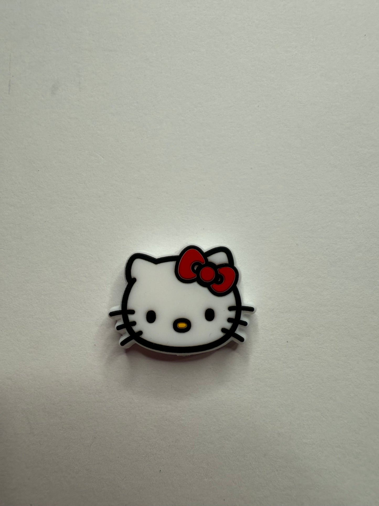 Focal hello kitty head red bow