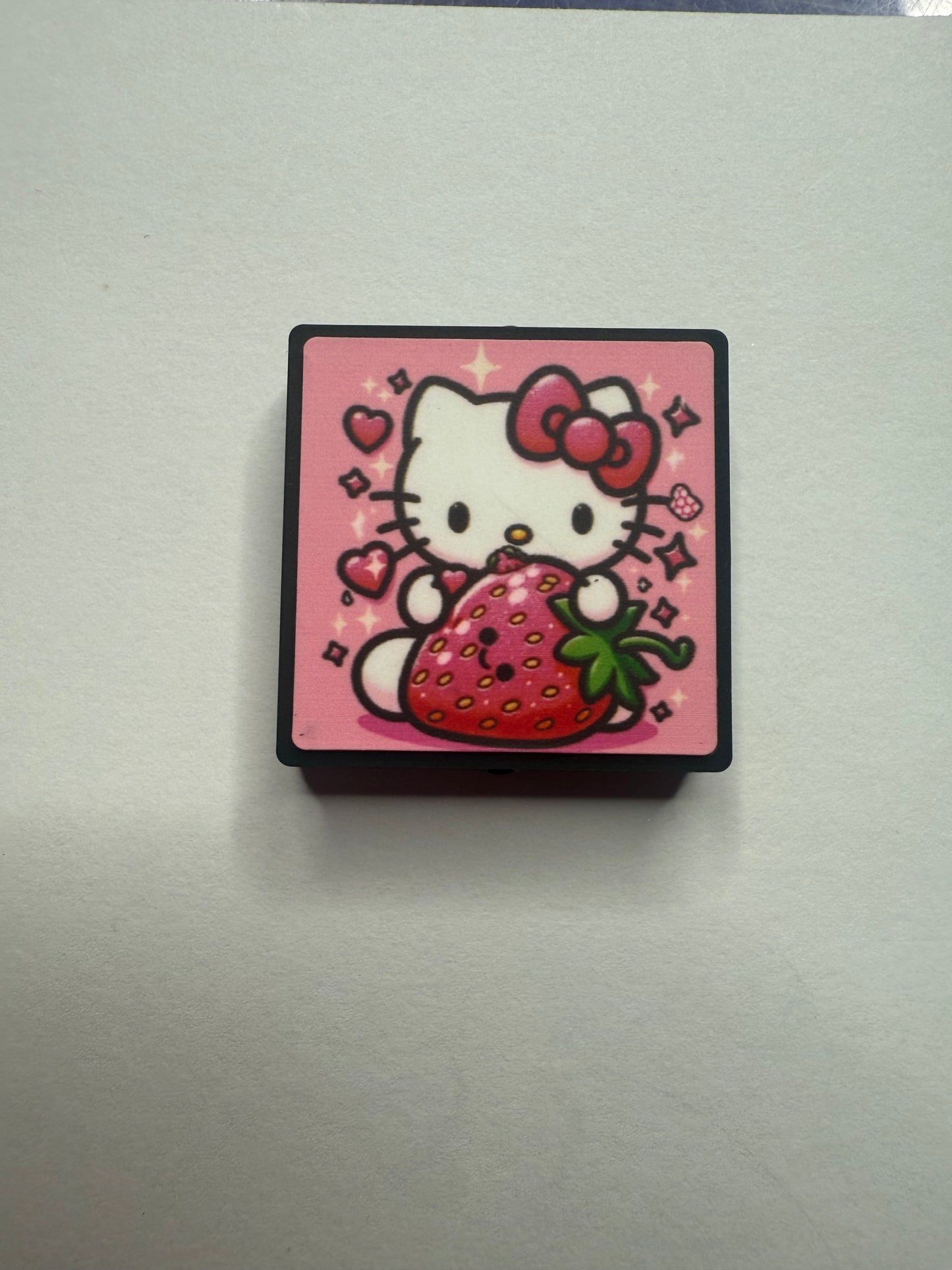 Focals 2d glow in dark strawberry, hello Kitty